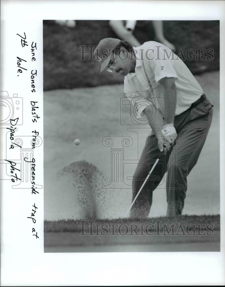Press Photo June Jones blasts from greenside trap at 7th hole. - orc14293 - Historic Images