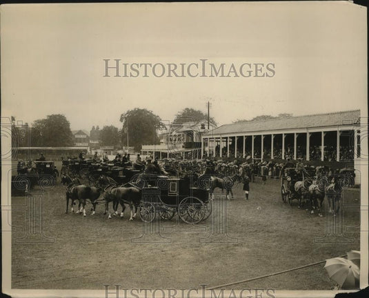 1928 Press Photo Richmond Royal Horse Show Four in Hands class judged - Historic Images