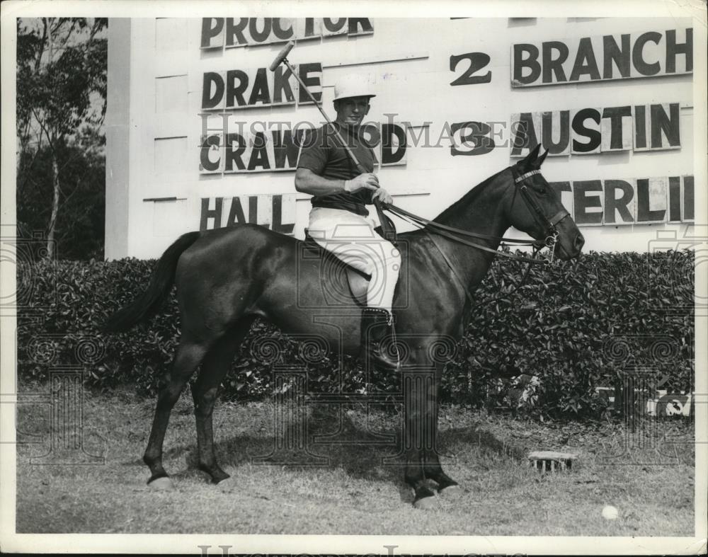 1940 Press Photo Polo player John Drake of the Rams team - net31156 - Historic Images
