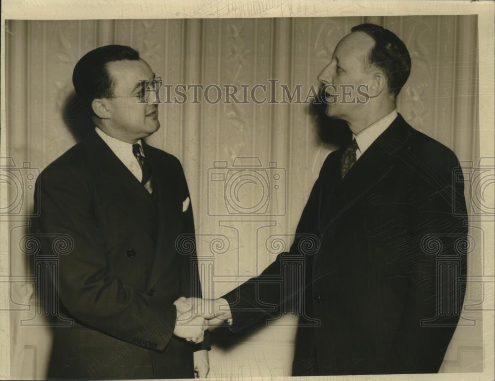 1941 Press Photo Thomas Davies Western Reserve football coach - net31984 - Historic Images