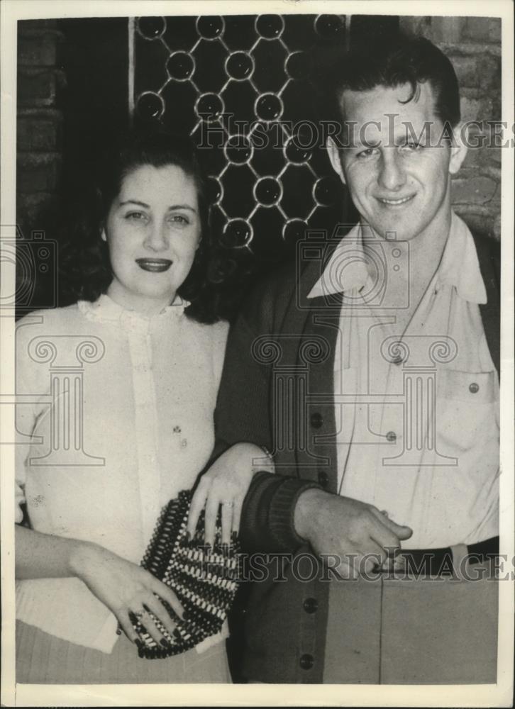 1941 Press Photo U of Nebraska fullback Viscount Francis to wed Yvonne Costello - Historic Images