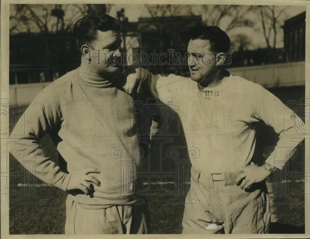 1941 Press Photo Ken Ormiston and Tom Davis, Western Reserve University coaches - Historic Images