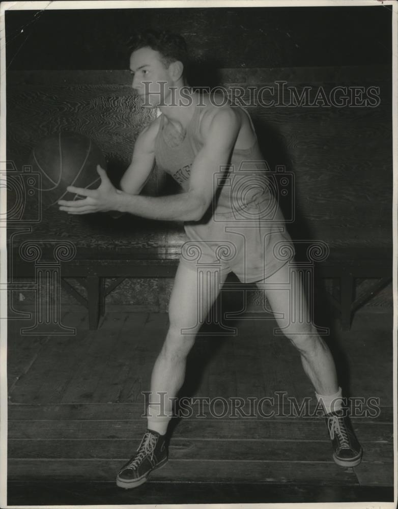 1944 Press Photo Army basketball team player Faas at West Point - net31702 - Historic Images