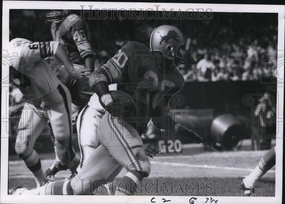 1969 Press Photo Sam Barney on way to Cleve 23 at Lions-Brown game - orc04402 - Historic Images