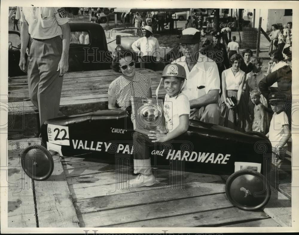 1954 Press Photo Champion in Soap Box Derby Race - nef55775 - Historic Images