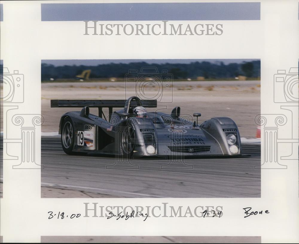 2000 Press Photo Race car - orc04589 - Historic Images
