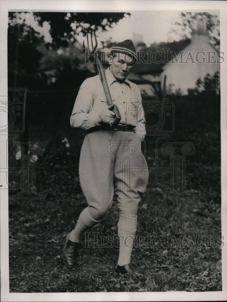 1939 Press Photo Tommy Farr Resumes Training for Boxing Match with Manuel Abrew - Historic Images