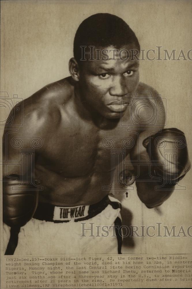 1971 Press Photo Dick Tiger, former two-time Middleweight Champion - net30199 - Historic Images