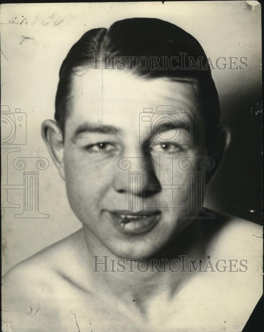 1927 Press Photo Boxer Billy Wallace at training in a gym - net30452 - Historic Images