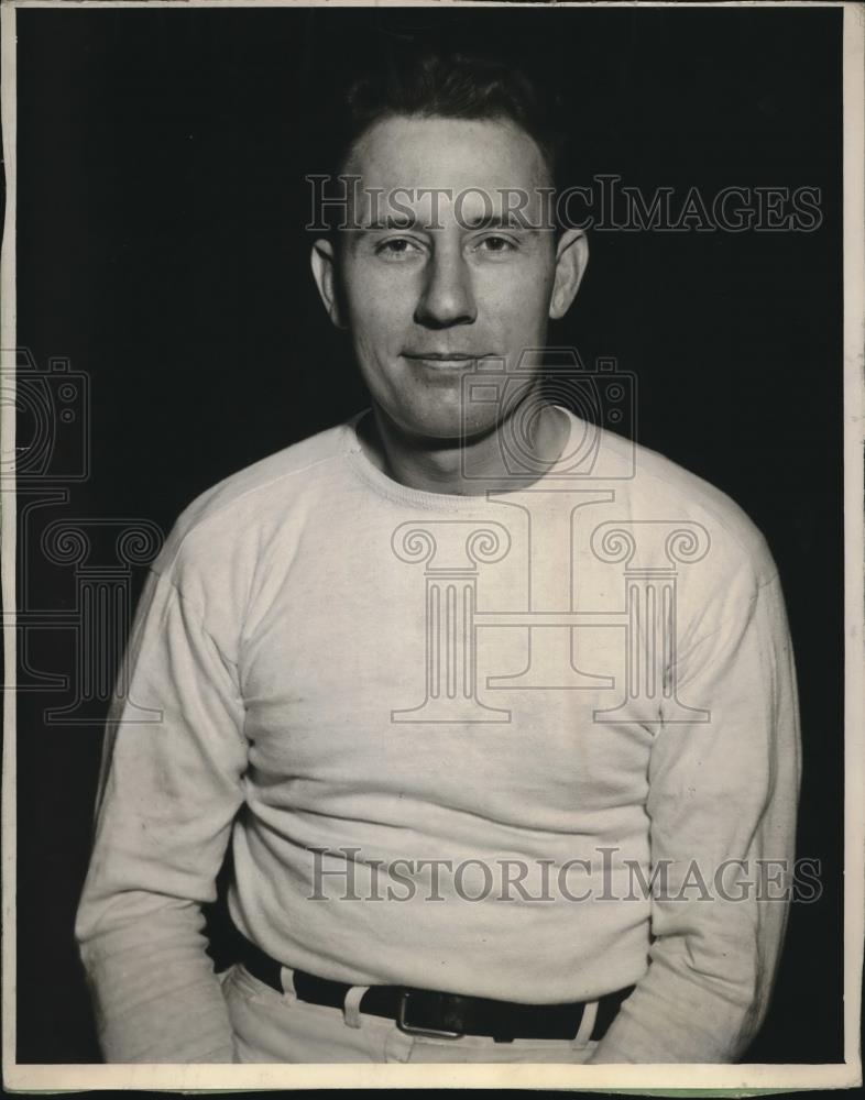 1939 Press Photo Coach Ray Clifford of Resine - nec10926 - Historic Images