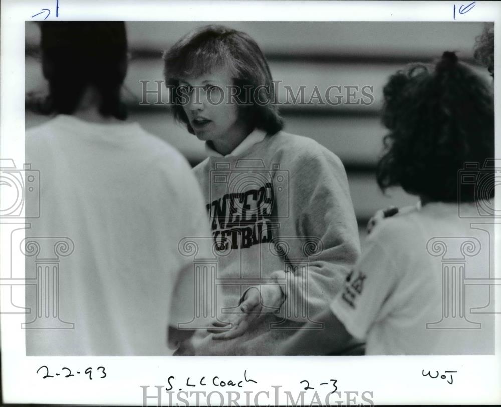 1993 Press Photo S. LC Coach Paula Petrie - orc07416 - Historic Images