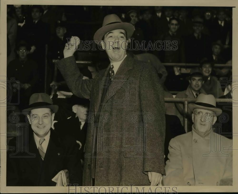 1940 Press Photo Brooklyn Dodgers Defeat New York Giants in Opening Game 12 to 0 - Historic Images