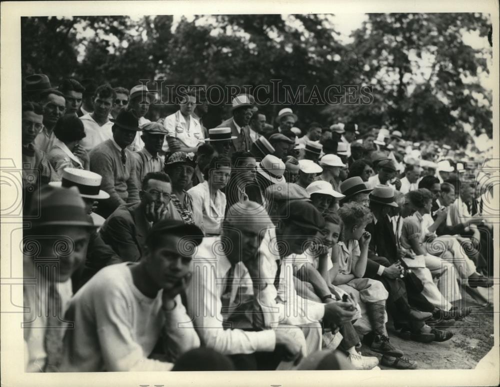 1936 Press Photo Spectators at ball game at Edgewater Park Cleveland Ohio - Historic Images