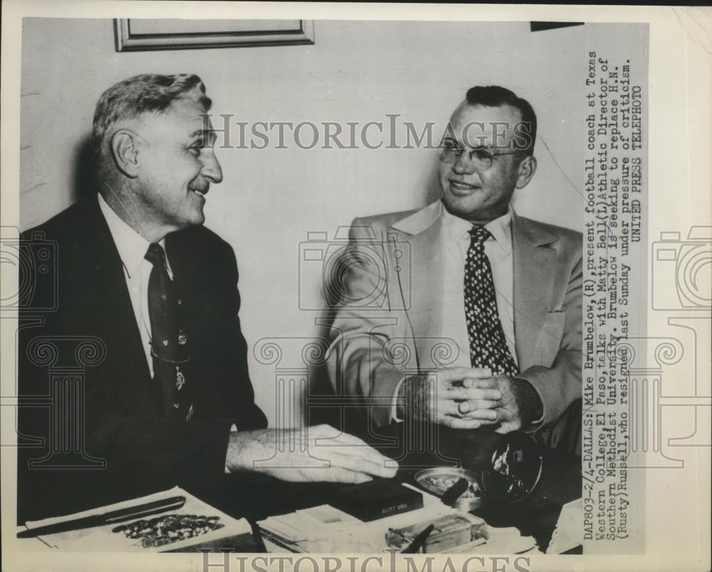 1953 Press Photo Football Coach Mike Brumbelow Talks With Matty Bell - net32532 - Historic Images