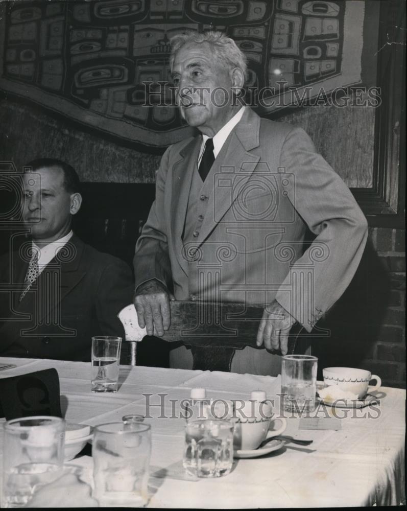 1947 Press Photo Amos Alonzo Stagg - orc08937 - Historic Images