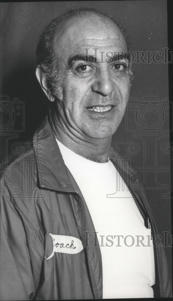 1979 Press Photo Hockey trainer Carl Cirullo - sps00897 - Historic Images