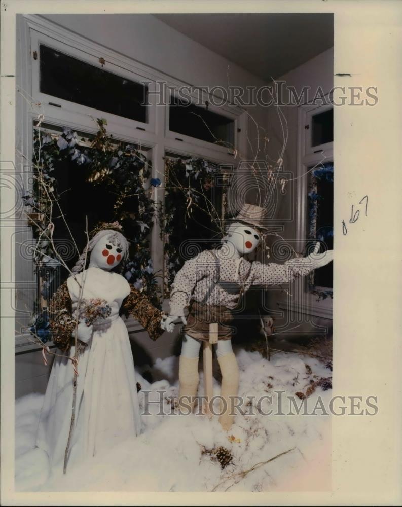 1988 Press Photo Portland Opera's decorations in the Pittock Mansion Library. - Historic Images