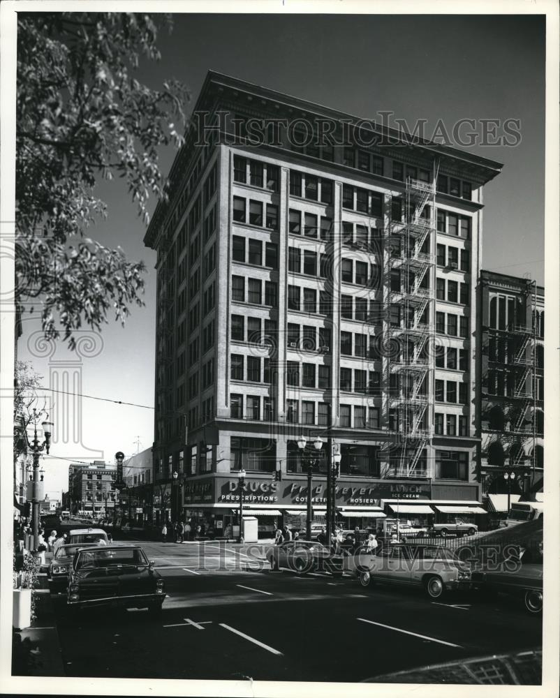 1972 Press Photo The Corbett Building SW Morrison St., has been purcha