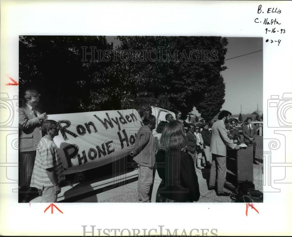 1993 Press Photo NAFTA demonstrations in Portland - orb10457 - Historic Images