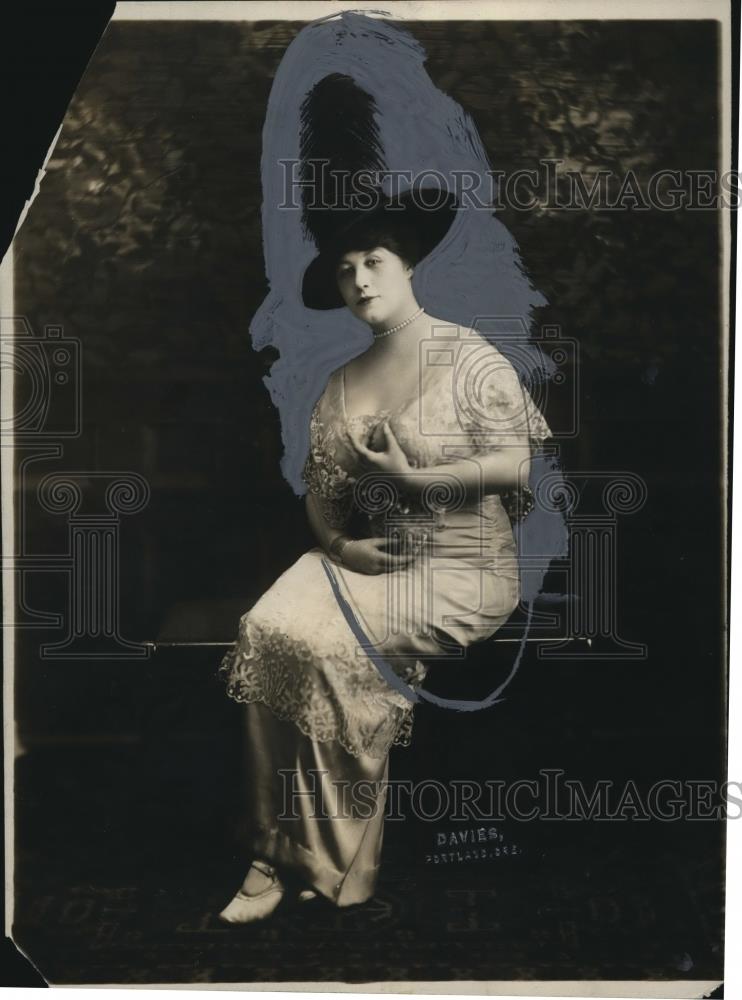 Press Photo Blanche Etelke Burritt, Dramatic Soprano - orb14043 - Historic Images