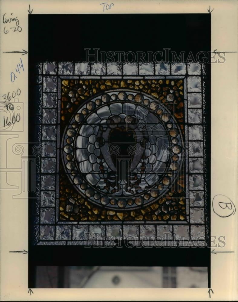 1987 Press Photo Extensive use of jewels marks brilliant door window. - Historic Images