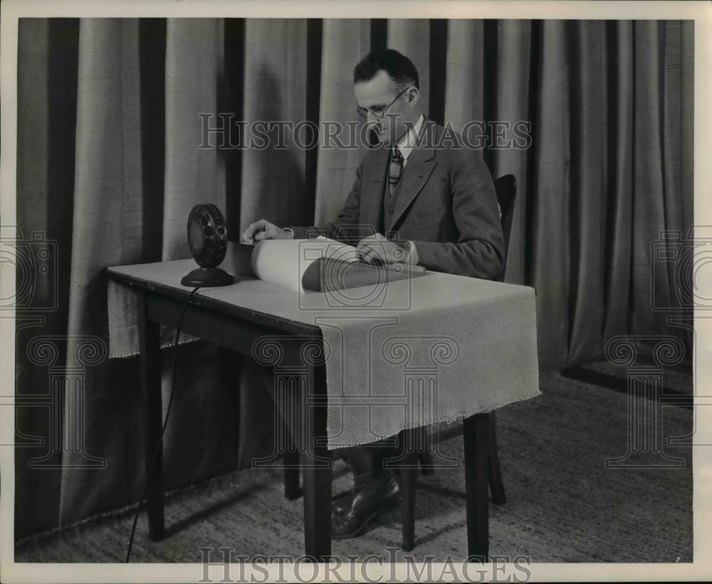 1947 Press Photo Kadderly, shown as he appeared - orb20629 - Historic Images