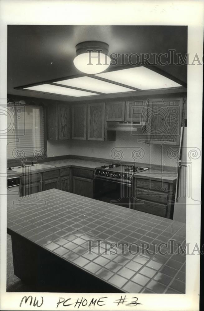 1985 Press Photo AMENITIES - Special features sought by many buyers. - orb20829 - Historic Images