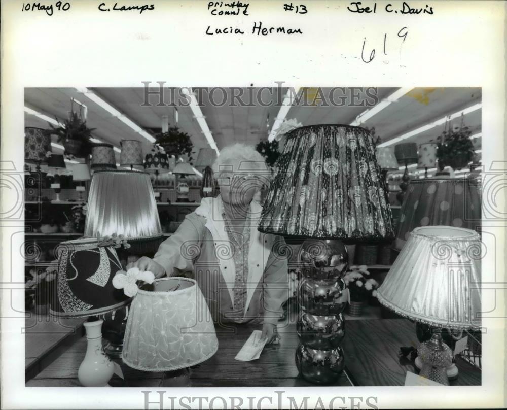 1990 Press Photo Lucia Herman shows off her handmade lampshades - orb21754 - Historic Images