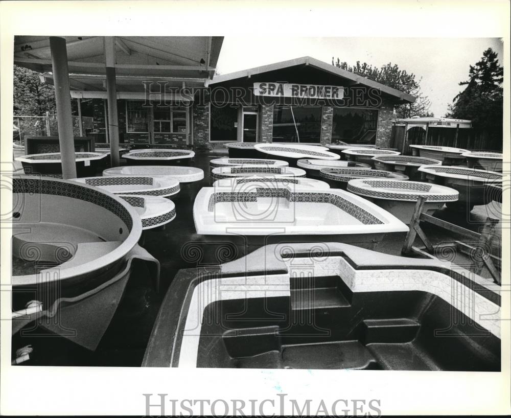 1979 Press Photo The Spa Broker sells spas and hot tubs - orb23977 - Historic Images