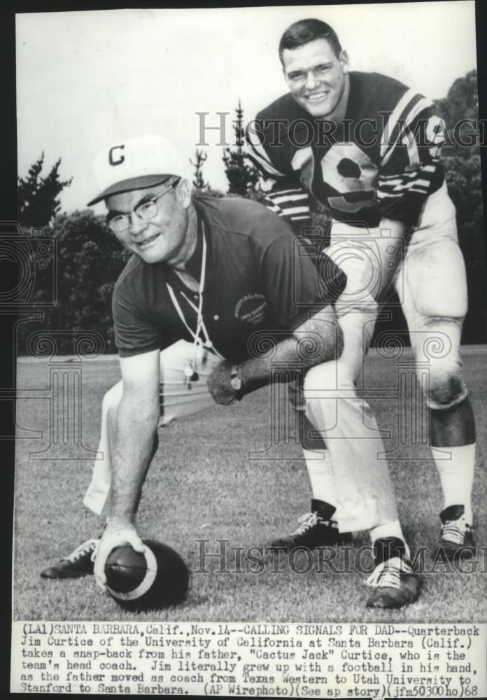 1968 Press Photo University of California quarterback Jim Curtice with father - Historic Images