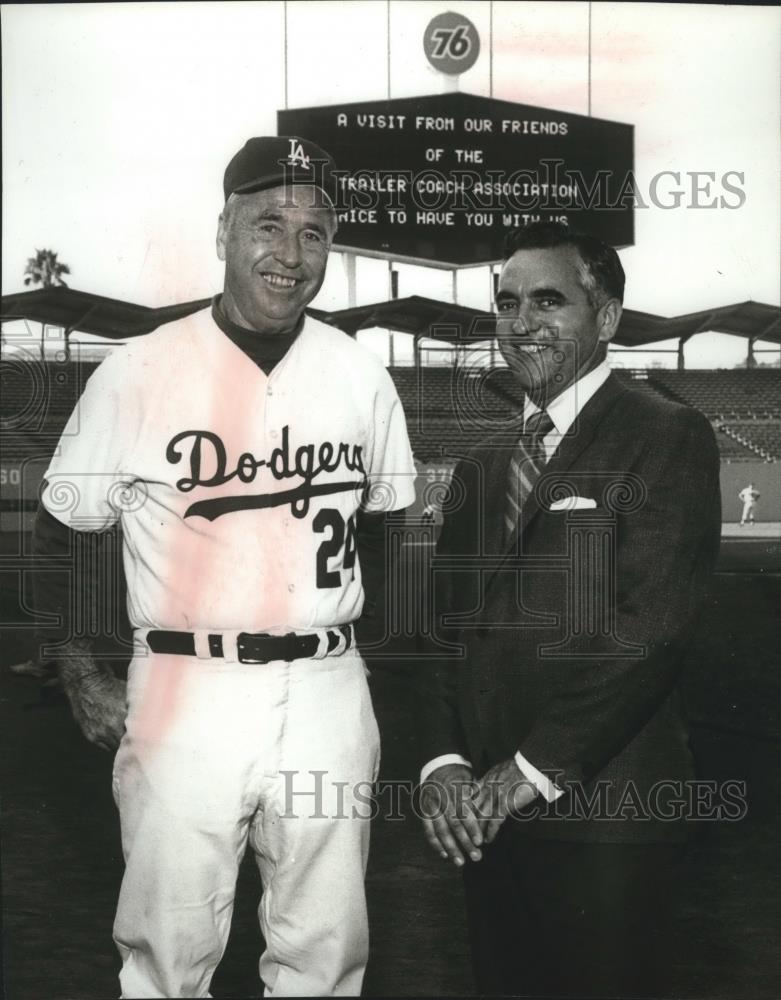 1970 Press Photo Baseball&#39;s Walter Alston is all smiles - sps01189 - Historic Images