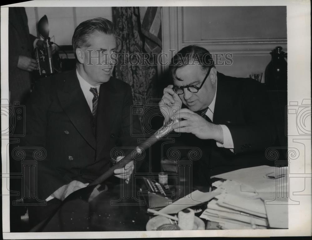 1945 Press Photo New York Mayor LaGuardia Greets Former VP Wallace NYC - Historic Images