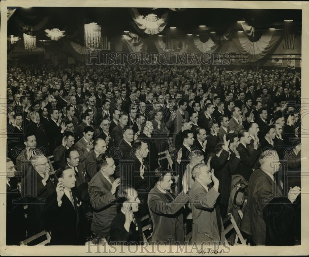 1942 Press Photo New York 5000 truck & bus men join conservation corps NYC - Historic Images