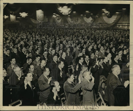 1942 Press Photo New York 5000 truck & bus men join conservation corps NYC - Historic Images