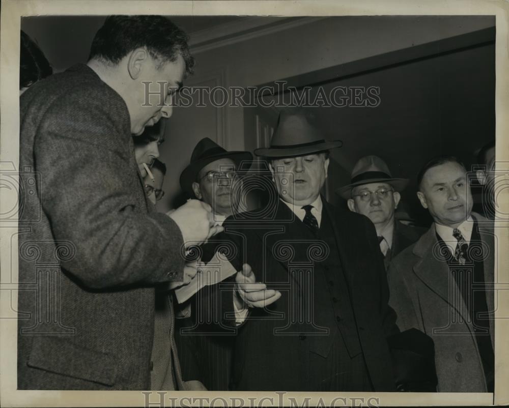 1943 Press Photo New York John Lewis Leaves Conference NYC - neny06784 - Historic Images