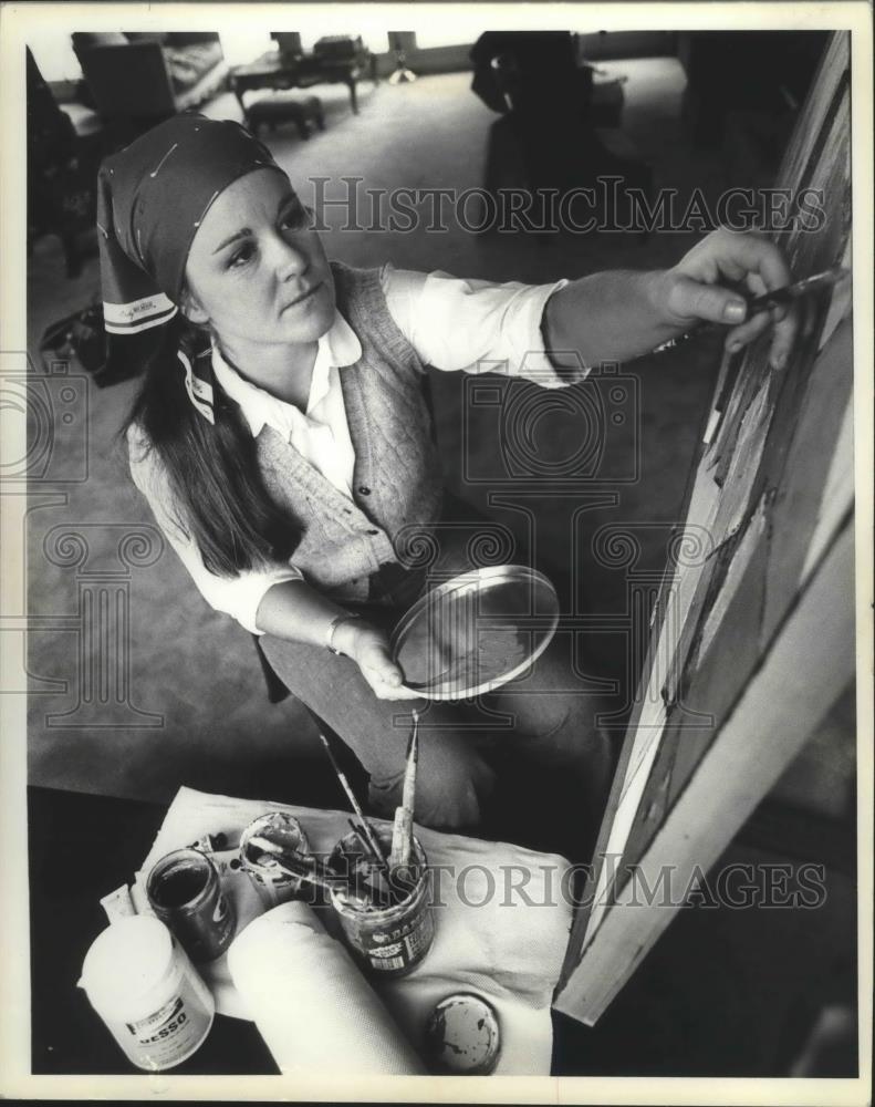 1980 Press Photo Golfer Peggy Conley painting - sps01293 - Historic Images