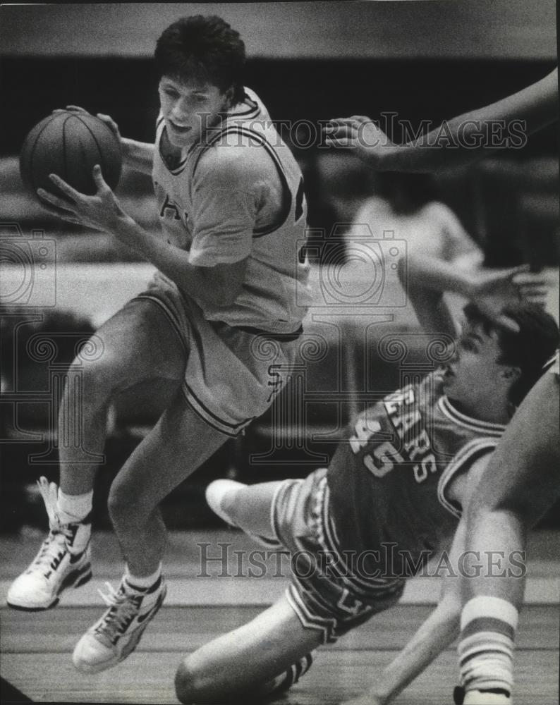 1990 Press Photo Shadle Park basketball player, Aaron Childress &amp; CV&#39;s Cory Legg - Historic Images