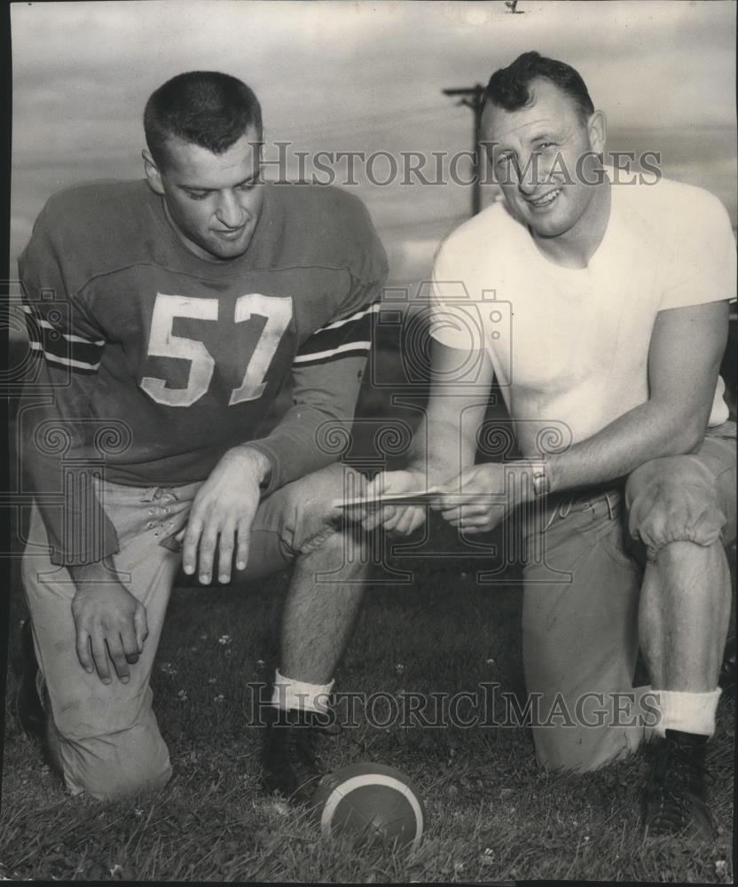 1954 Press Photo Central Washington college football&#39;s Don Lyall &amp; L.G. Carmody - Historic Images