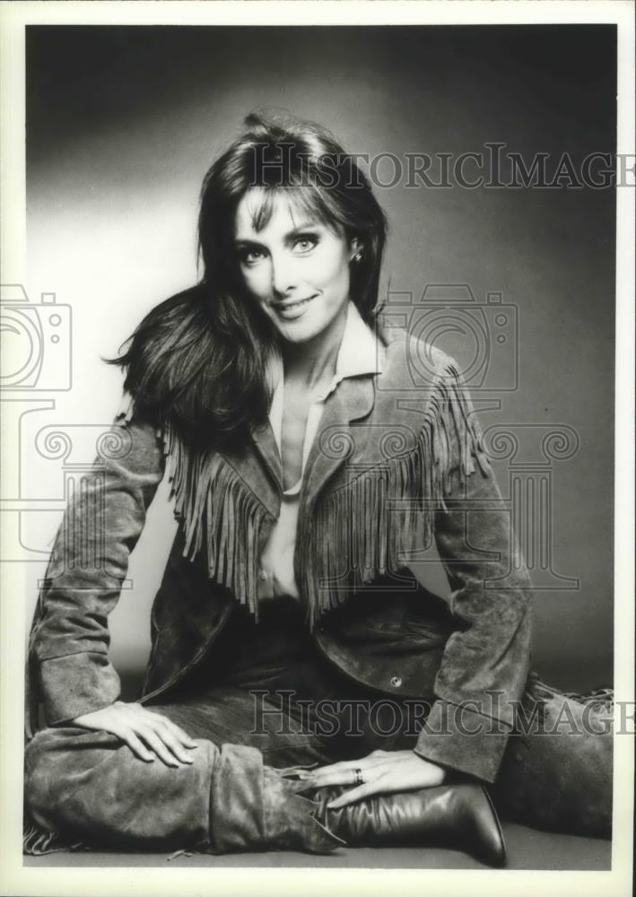 1981 Press Photo Former Olympic figure skating champ, Peggy Fleming, poses - Historic Images