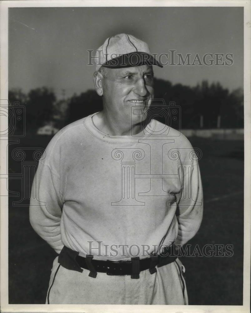 1990 Press Photo Washington State assistant baseball coach Arthur &quot;Buck&quot; Bailey - Historic Images