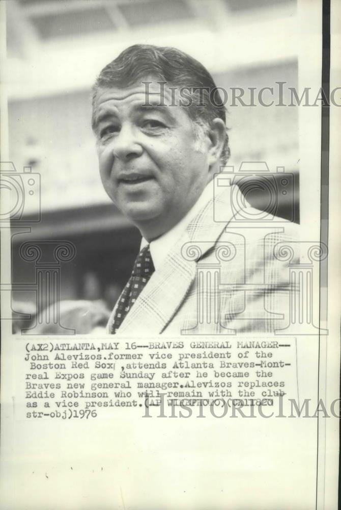 1976 Press Photo Atlanta Braves baseball team's general manager, John Alevizoz - Historic Images