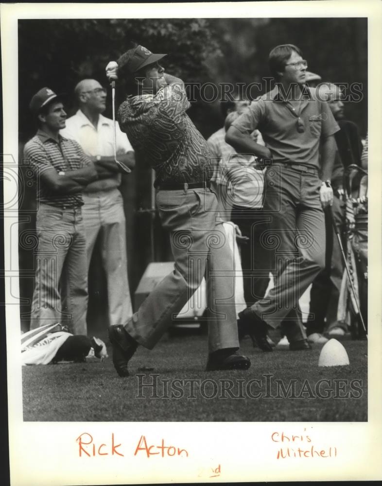 1983 Press Photo Golfers Rick Acton and Chris Mitchell - sps01856 - Historic Images