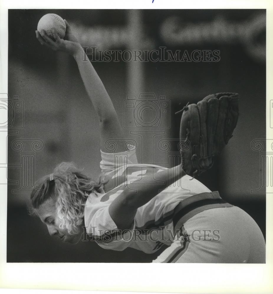 1989 Press Photo Central Valley softball pitcher, Pam Anderson - sps01887 - Historic Images