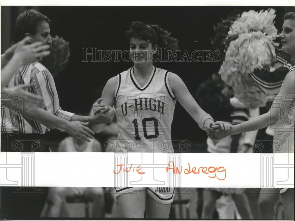 1992 Press Photo Julie Anderegg-University High Basketball Player Entering Game - Historic Images