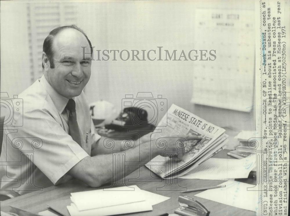 1971 Press Photo Jack Doland-Coach of McNeese State University Football Team - Historic Images