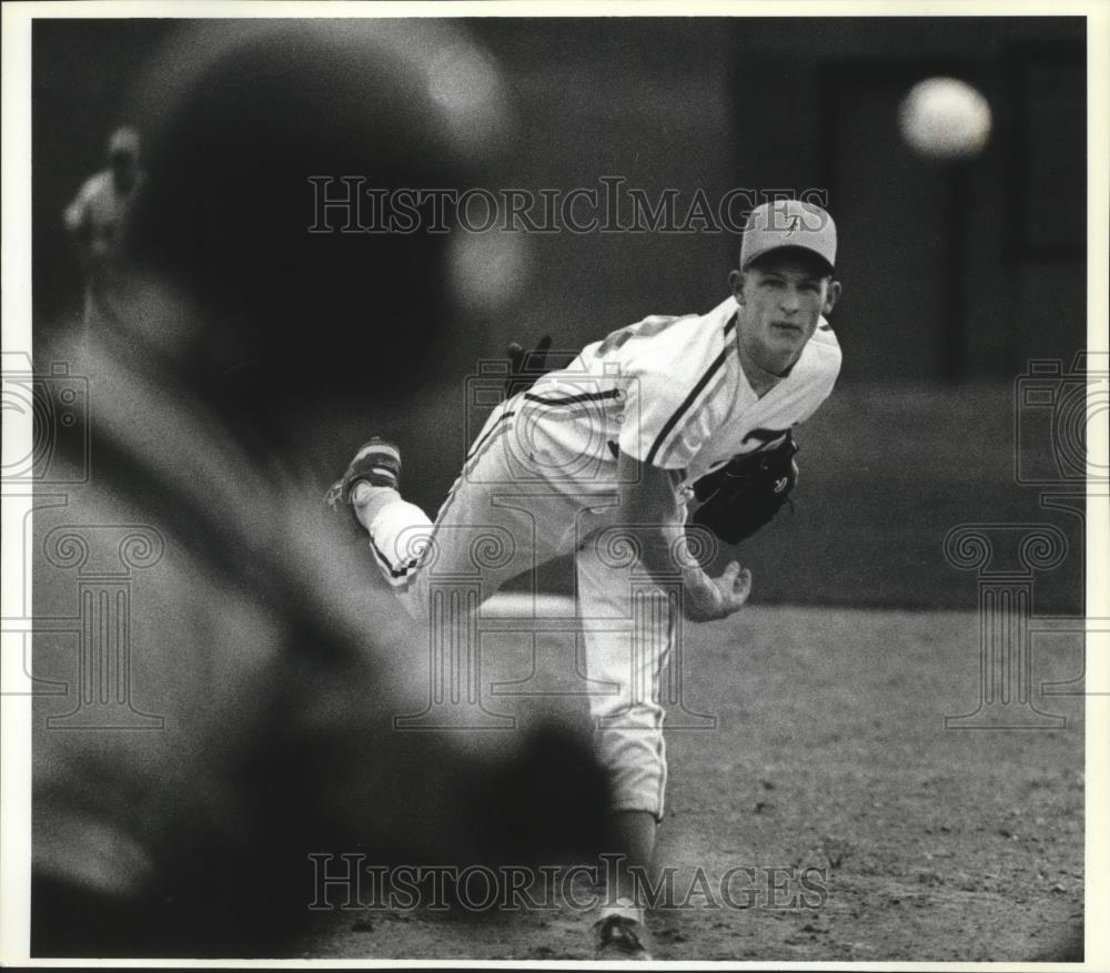 1992 Press Photo Dean Dryden-Freeman Scotties Pitcher and Shortstop - sps02270 - Historic Images