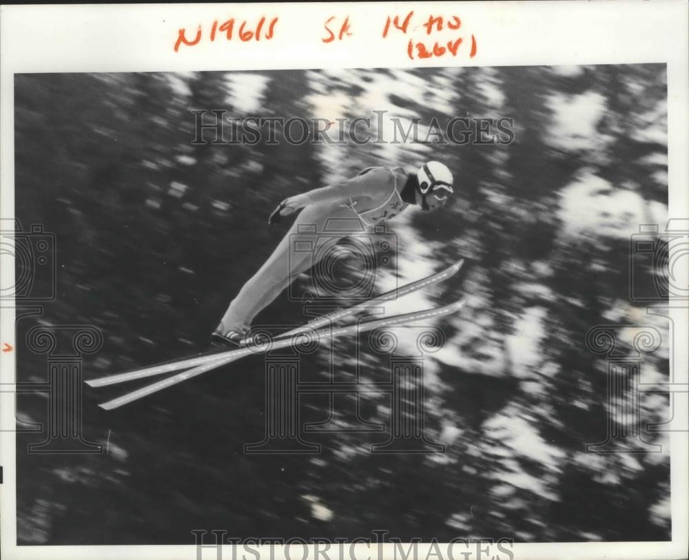 1978 Press Photo Mike Deveckia-United State Senior Skiing Champion In Flight - Historic Images