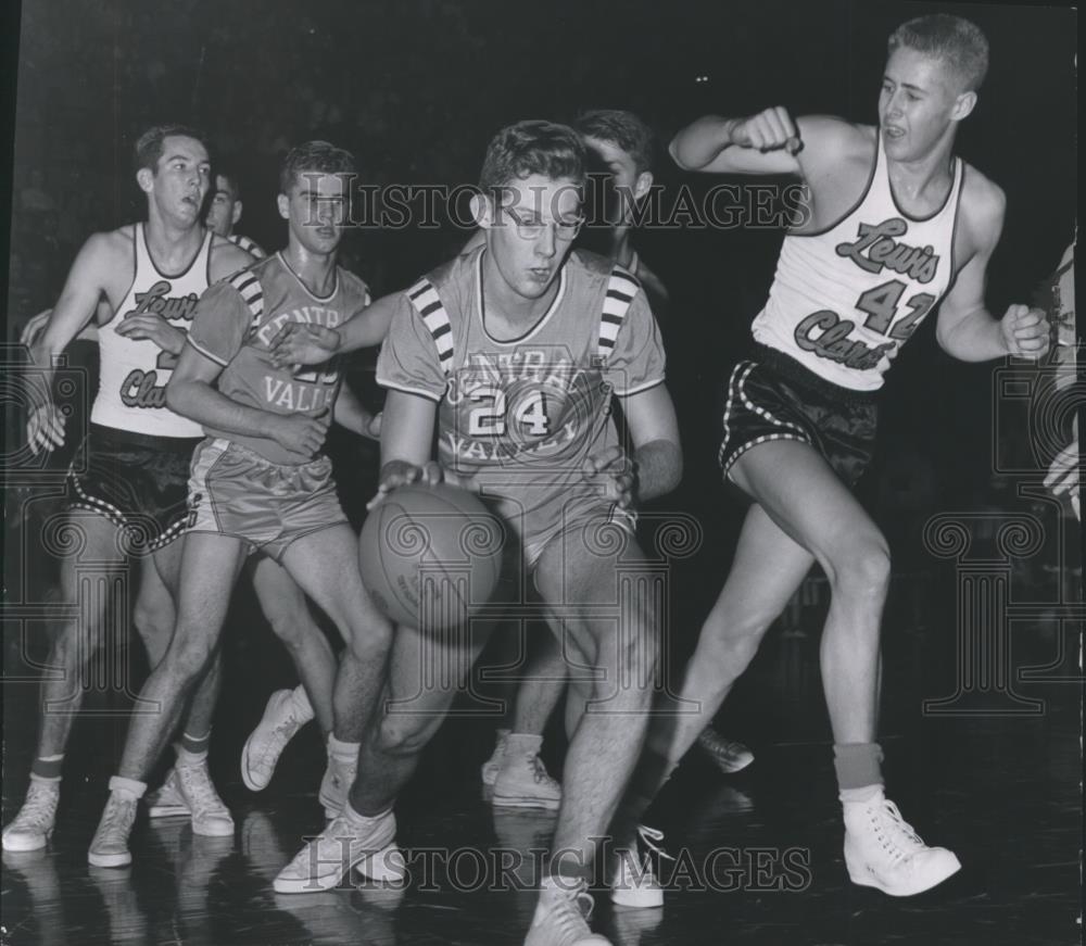 1959 Press Photo Central Valley basketball player, Francis Erickson, with ball - Historic Images