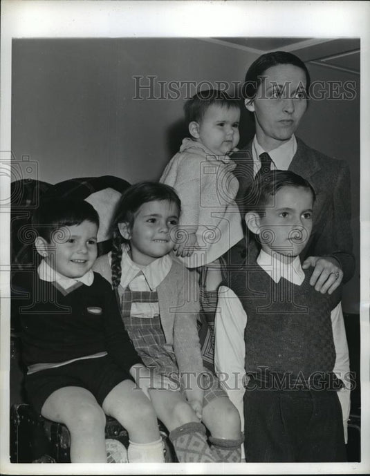 1942 Press Photo New York Fago family first white family in Harar Ethiopia NYC - Historic Images