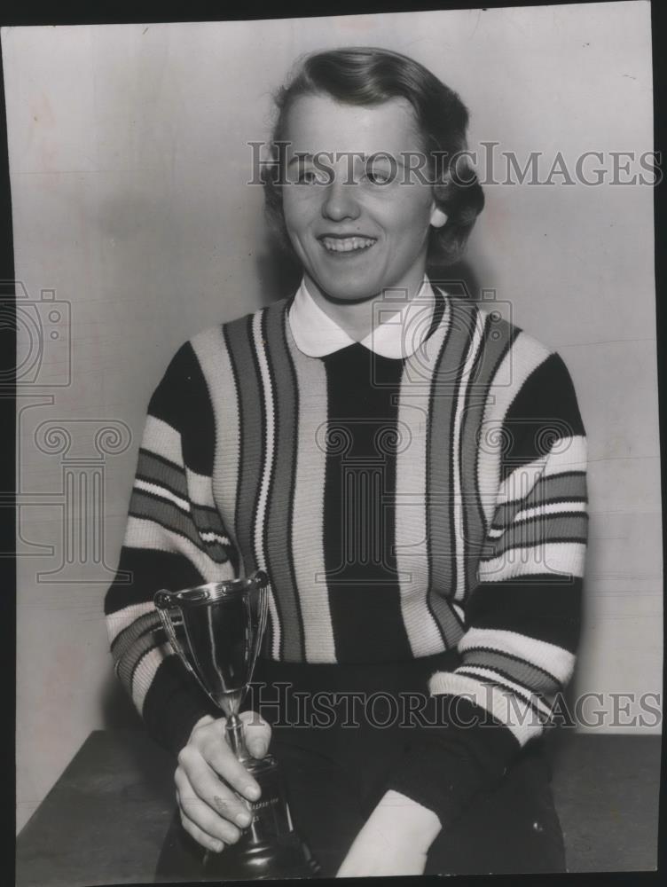 1956 Press Photo Skier Tammy Dix, daughter of Mr. and Mrs. Peter Dix - sps02510 - Historic Images